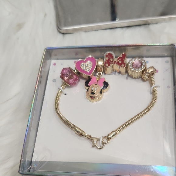 🔹️Disney🔹️ Minnie Mouse Charm Bracelet with Pink and Gold Accents - Picture 2 of 4